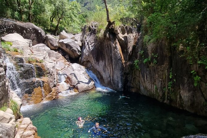 Small Group Geres National Park Full Day with picnic from Porto - What guides add to the day
