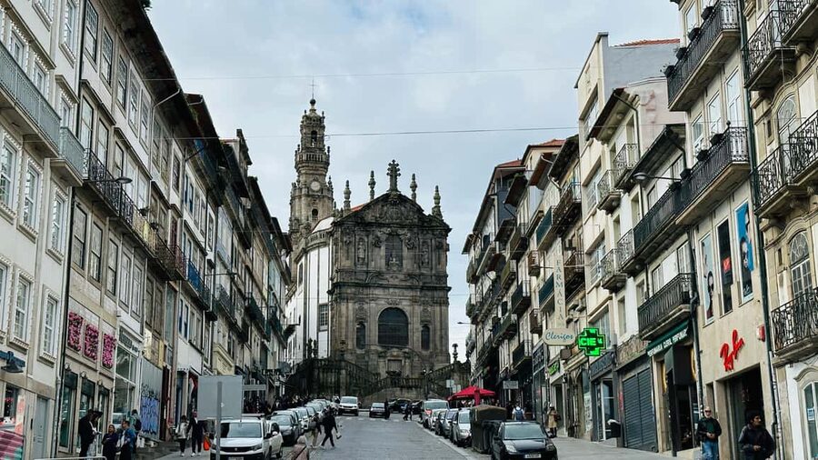 The Beautiful Story of Porto: Guided Tour with Entry Tickets - Rua das Flores and Porto’s older streets
