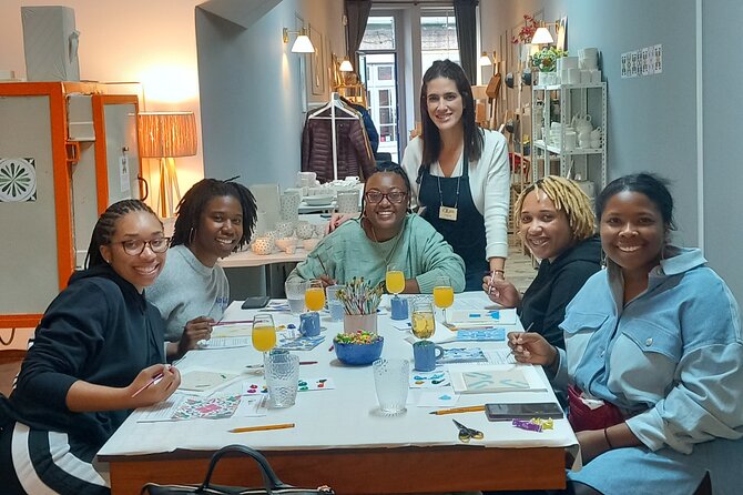 Tile Painting and Cocktails in Downtown Porto - Key points to know before booking