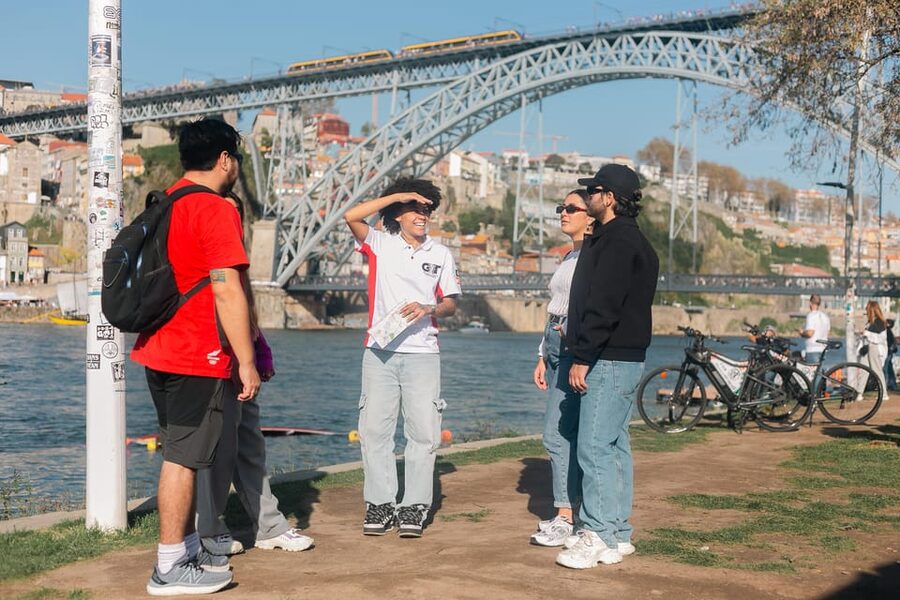 Tour Porto: Adventure in Electric Bike Tour - Food stops: pastel de nata and bolinho de bacalhau