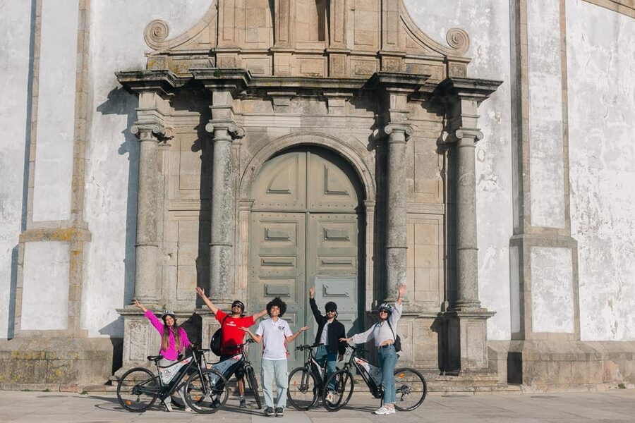 Tour Porto: Adventure in Electric Bike Tour - Three hours and the real value of $141