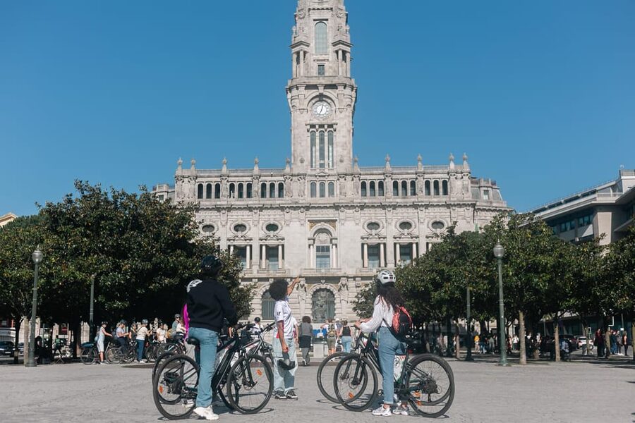 Tour Porto: Adventure in Electric Bike Tour - From Sé do Porto to the old city