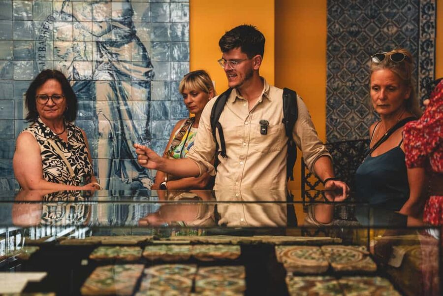 Walking tour discover Porto's center in German (max. 12 pax) - The best parts of this Porto walking tour