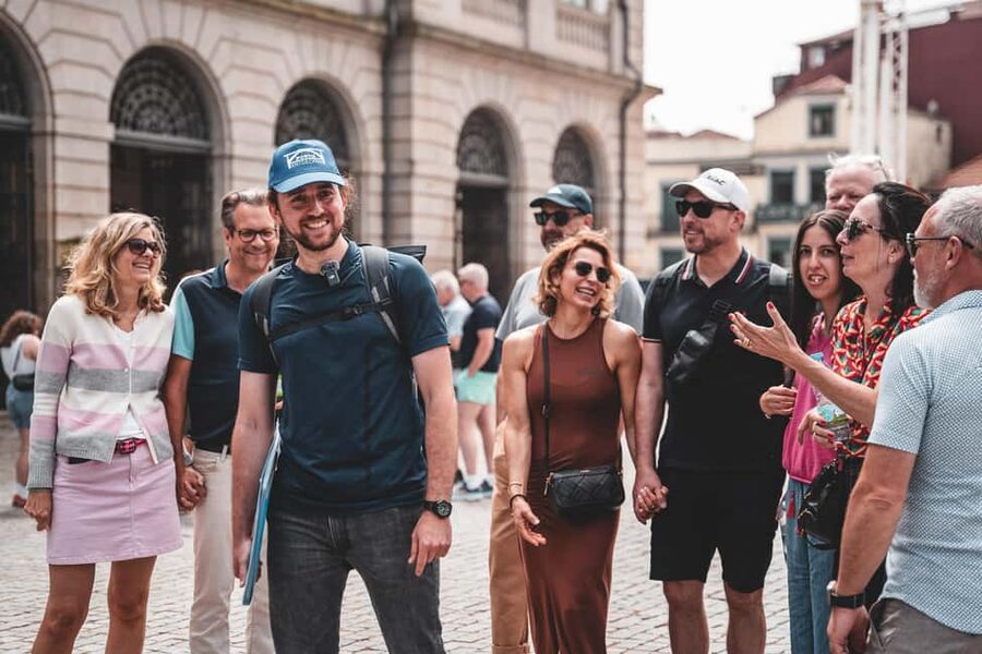 Walking tour discover Porto's center in German (max. 12 pax) - Livraria Lello and the Clérigos quarter